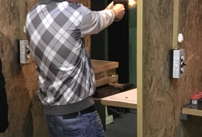 Bratislava Formation Militaire AK-47 image 1