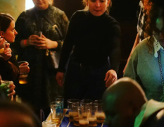 Paris Tournée des bars privée image 4