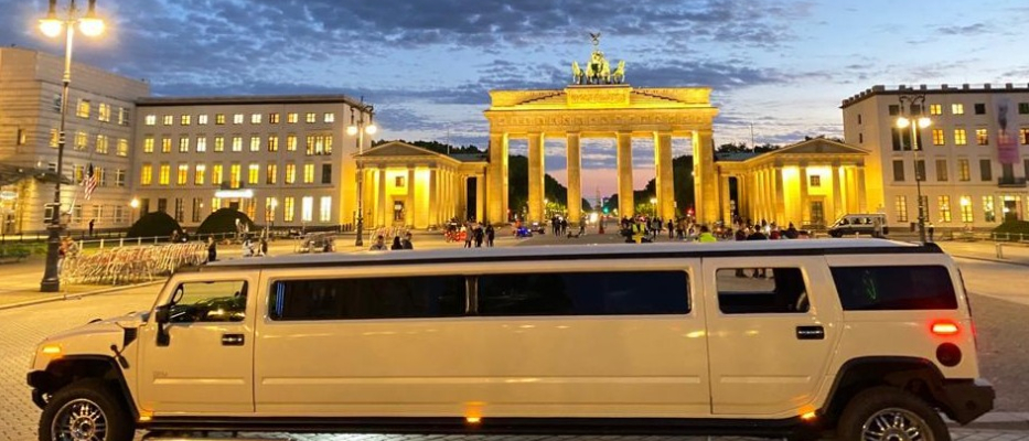 Berlin Hummer Limousine Stretch image 1