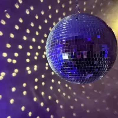 mel-karussell-2.webp image 2