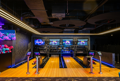 Prague Bowling duckpins image 1