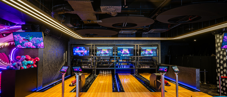 Prague Bowling duckpins image 1