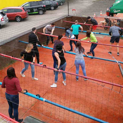 2laDVEzXq2rnxGFILcpwNE-human-table-football-prague-5.jpg image 7