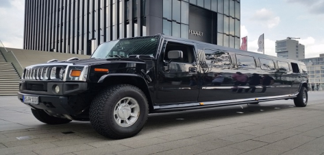 Hummer limo (Black)