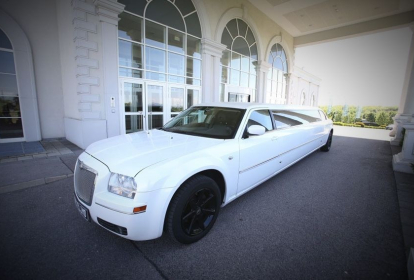 Vienne Limousine Chrysler image 1