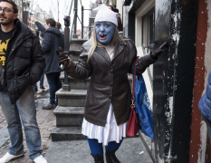 Amsterdam Schtroumpfette Pissup image 3