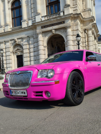 Limousine Rose et Striptease Vienne