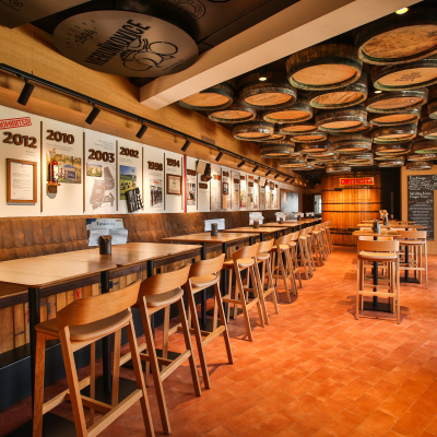 bar-r-jelinek-2.jpg image 3
