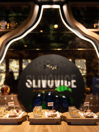 Slivovitz et Striptease Prague