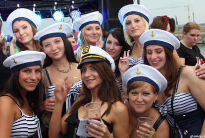 Hamburg Party Boat image 4