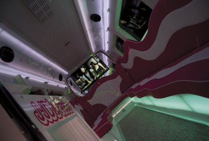 Barcelone Party Bus image 2