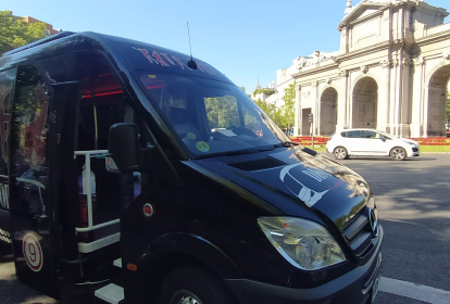 Madrid Bus des fêtards image 1