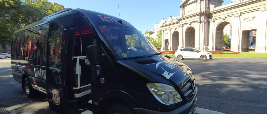 Madrid Bus des fêtards image 1