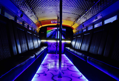 Varsovie Party Bus image 2