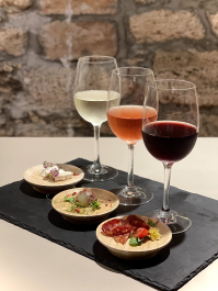 Dîner et Dégustation de Vin Bucarest