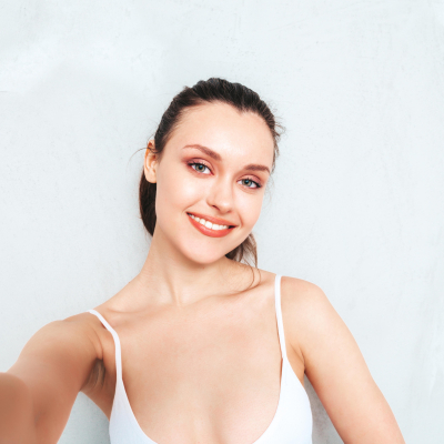 topless-waitress-3.jpg image 4