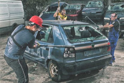 Prague Destruction de voiture image 4