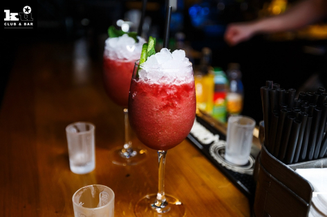 Soirée au KU Club + bouteille