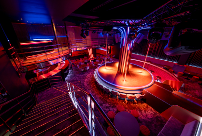 Prague Soirée 2X plus au strip club image 2