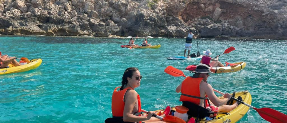 Majorque Visite des grottes en kayak à Cala Blava image 1