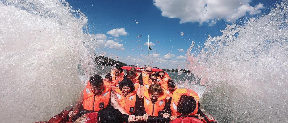 Budapest Promenade en Bateau à Moteur image 1