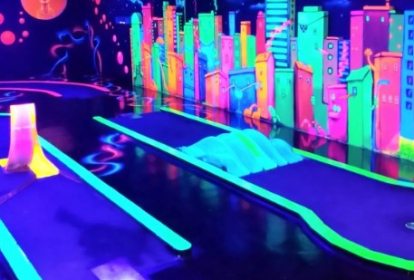 Berlin Mini-golf lumineux image 2