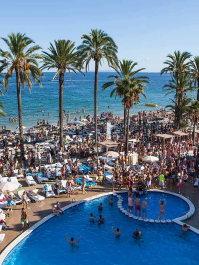 Piscine au Beach Club Ibiza