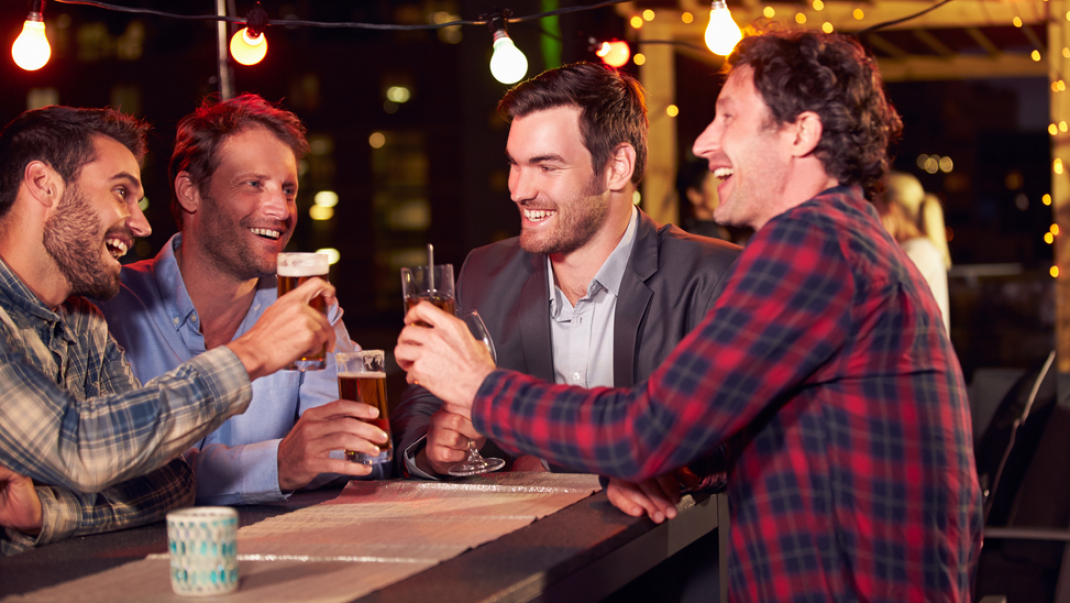 Groupe d'amis enterrement de vie de garçon Berlin